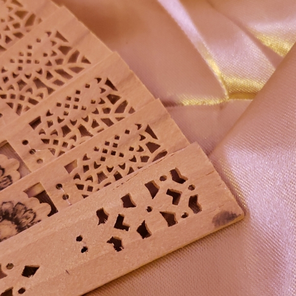 Bamboo Fan - Picture 5 of 7